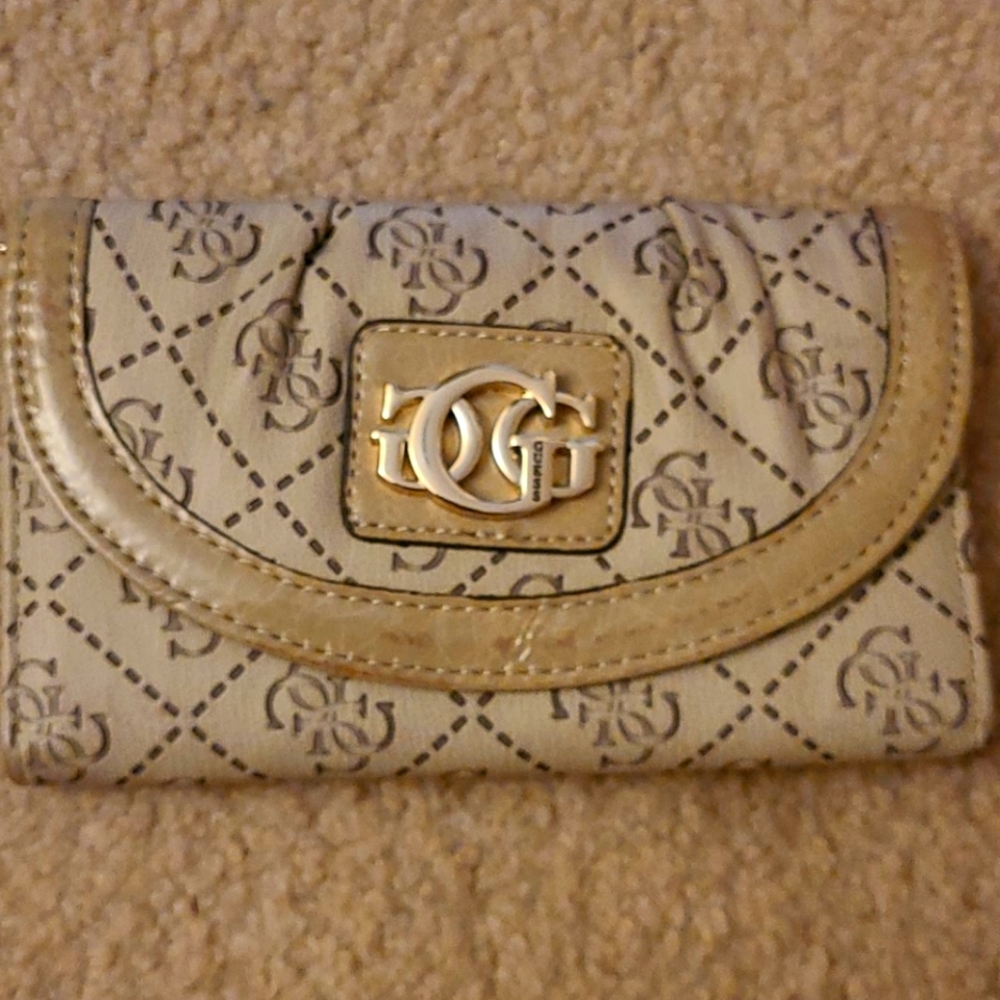 Guess Wallet